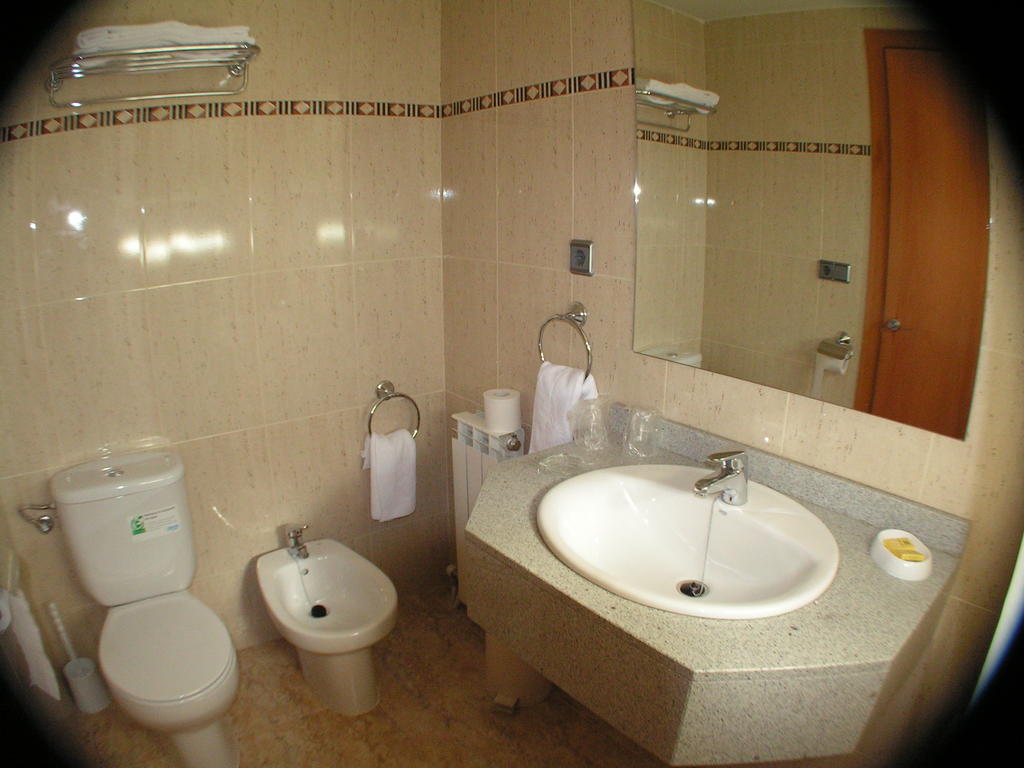 Hotel Zaytun Mequinenza Habitación foto